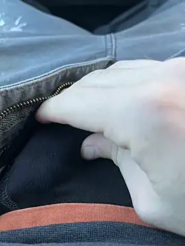 Snapshot of Funtims999 chatting on 02-14-25, 03:26 Funtims999 online show from 02-14-25, 03:26