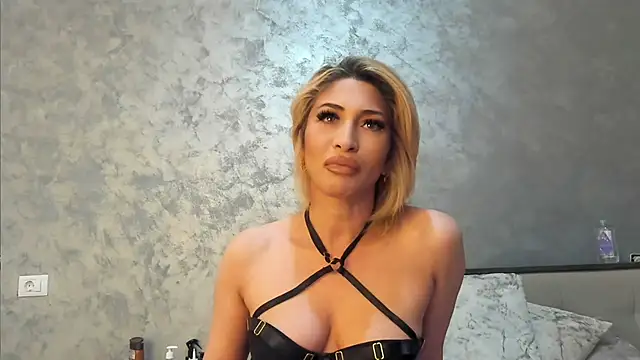 Snapshot of SWEET-SOPHI chatting on 07-12-26, 07:47 SWEET-SOPHI online show from 07-12-26, 07:47