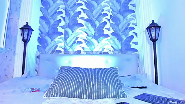 Snapshot of Sami_Evanns chatting on 03-18-25, 06:06 Sami Evanns online show from 03-18-25, 06:06