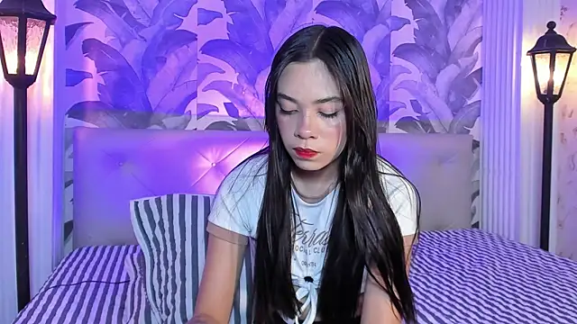 Snapshot of Sami_Evanns chatting on 10-15-25, 03:16 Sami Evanns online show from 10-15-25, 03:16