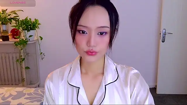 Snapshot of _misayu_99 chatting on 07-11-26, 07:19 misayu 99 online show from 07-11-26, 07:19