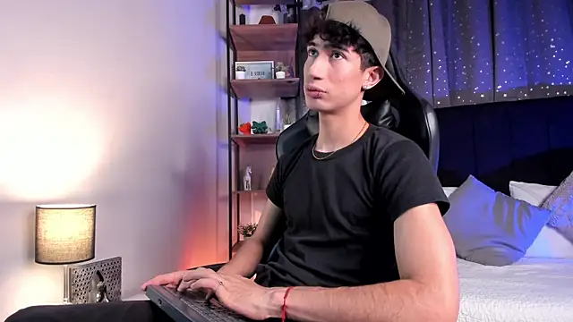 NovaaWheler online show from 11-28-25, 07:47