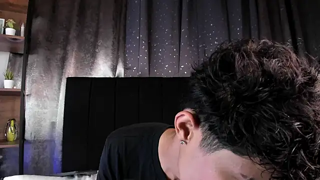 NovaaWheler online show from 11-13-25, 08:24