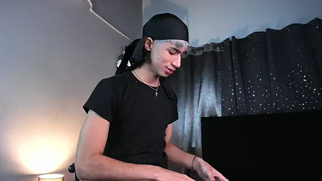 NovaaWheler online show from 12-15-25, 07:31