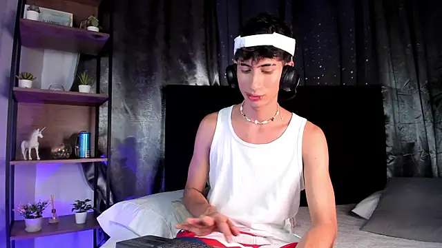 NovaaWheler online show from 11-09-25, 08:13