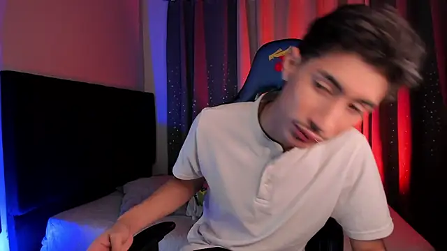 NovaaWheler online show from 10-10-25, 08:42