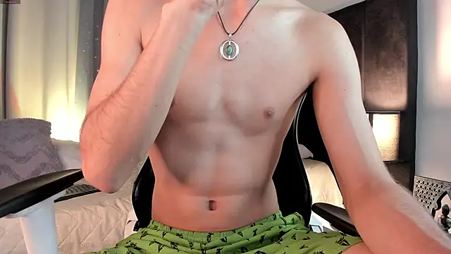 NovaaWheler online show from 09-08-25, 03:55