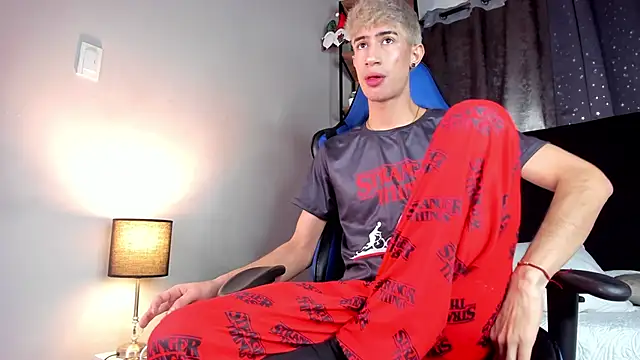 NovaaWheler online show from 12-21-25, 07:10