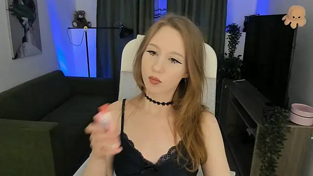 Snapshot of DariaTate chatting on 06-14-26, 12:06 DariaTate online show from 06-14-26, 12:06