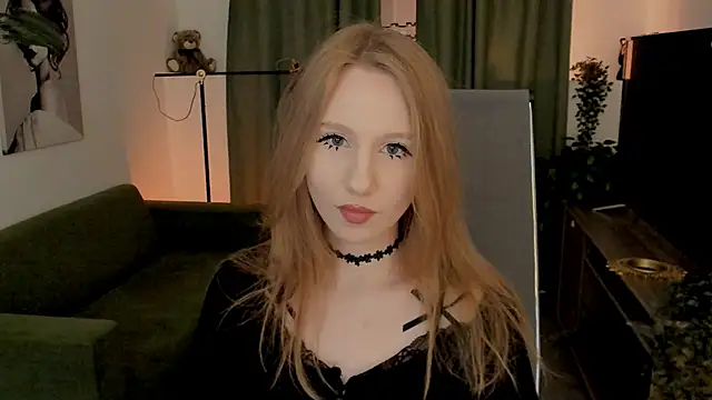 Snapshot of DariaTate chatting on 05-22-26, 12:03 DariaTate online show from 05-22-26, 12:03