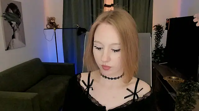 Snapshot of DariaTate chatting on 05-16-26, 12:59 DariaTate online show from 05-16-26, 12:59