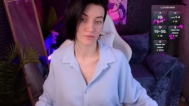 roxy riot  online show from 11-16-25, 01:32