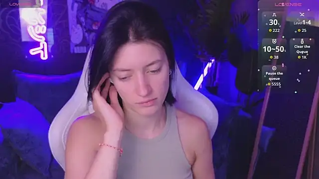 roxy riot  online show from 04-11-26, 01:35