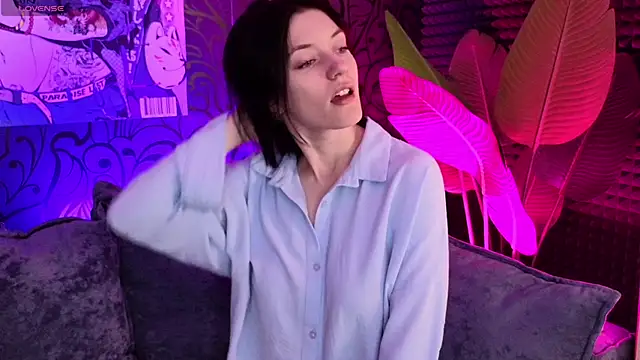 roxy riot  online show from 09-21-25, 01:33
