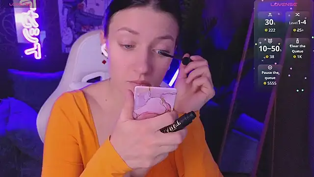 roxy riot  online show from 04-14-26, 01:32