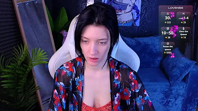 roxy riot  online show from 11-15-25, 01:31