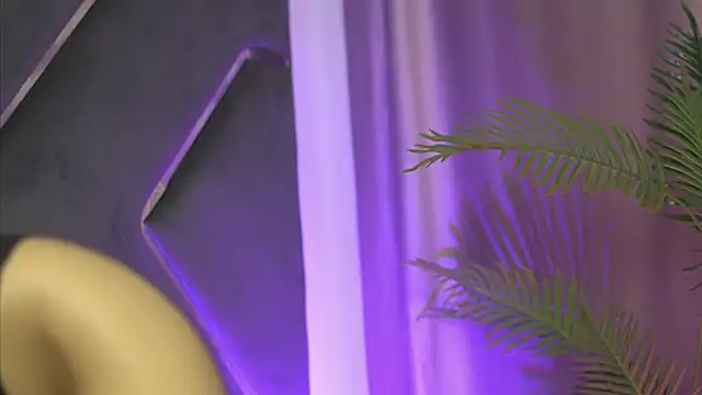 LilaRoses online show from 09-10-25, 04:44