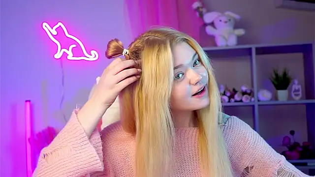 AdeleCartier online show from 03-19-25, 03:41