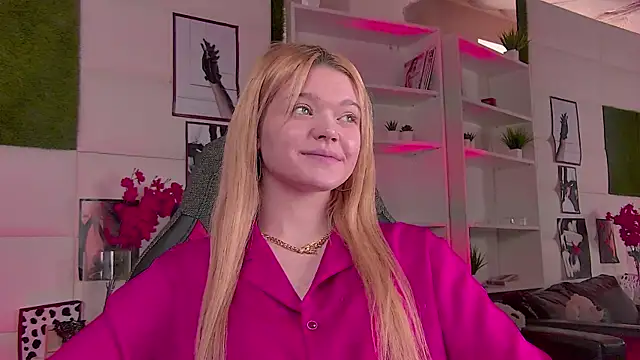 AdeleCartier online show from 03-03-25, 06:42