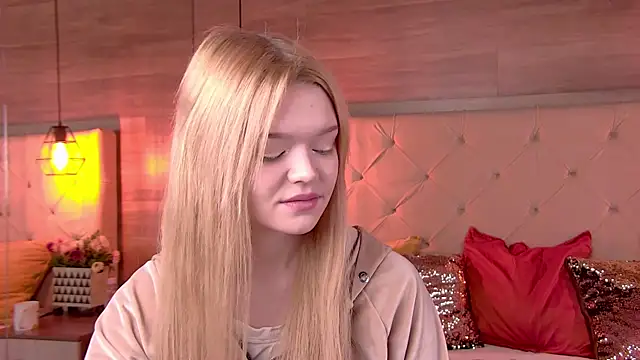 AdeleCartier online show from 02-10-25, 01:57