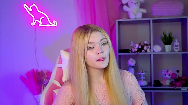 AdeleCartier online show from 03-22-25, 02:37