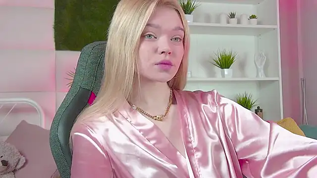 AdeleCartier online show from 03-09-25, 03:54