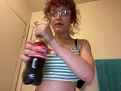 Snapshot of grassXass420 chatting on 03-13-25, 01:10 grassXass420 online show from 03-13-25, 01:10