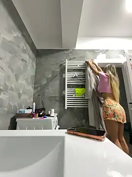 Snapshot of BonyBon29 chatting on 02-09-26, 07:06 BonyBon29 online show from 02-09-26, 07:06