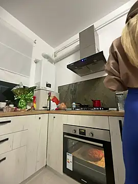 BonyBon29 online show from 04-14-26, 06:35