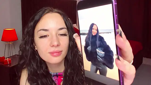 Snapshot of Suga_babe chatting on 10-06-25, 01:23 Suga babe online show from 10-06-25, 01:23