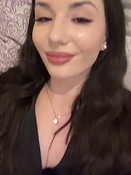 Snapshot of Suga_babe chatting on 03-04-25, 10:49 Suga babe online show from 03-04-25, 10:49