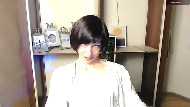 Snapshot of _AngeliaFlow_ chatting on 10-21-25, 07:52 AngeliaFlow online show from 10-21-25, 07:52