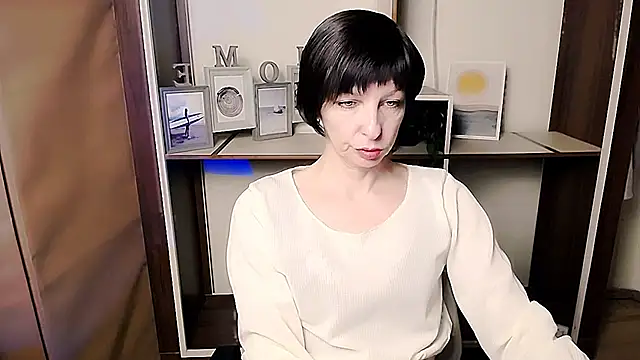  AngeliaFlow  online show from 02-18-26, 07:49