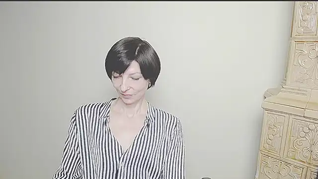 Snapshot of _AngeliaFlow_ chatting on 03-11-25, 10:18 AngeliaFlow online show from 03-11-25, 10:18