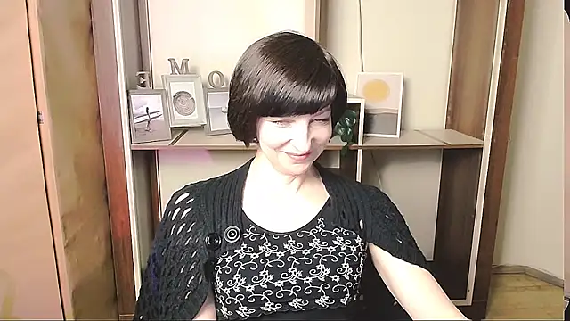 Snapshot of _AngeliaFlow_ chatting on 05-01-26, 08:30 AngeliaFlow online show from 05-01-26, 08:30