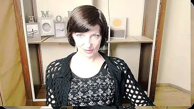 Snapshot of _AngeliaFlow_ chatting on 06-17-26, 08:03 AngeliaFlow online show from 06-17-26, 08:03