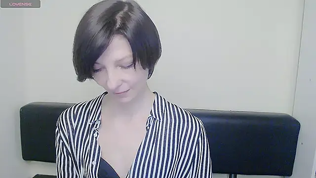 Snapshot of _AngeliaFlow_ chatting on 02-25-25, 10:37 AngeliaFlow online show from 02-25-25, 10:37