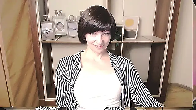 Snapshot of _AngeliaFlow_ chatting on 05-14-26, 08:33 AngeliaFlow online show from 05-14-26, 08:33