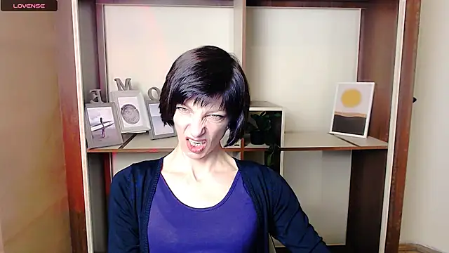 Snapshot of _AngeliaFlow_ chatting on 10-09-25, 07:20 AngeliaFlow online show from 10-09-25, 07:20