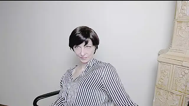 Snapshot of _AngeliaFlow_ chatting on 03-17-25, 09:55 AngeliaFlow online show from 03-17-25, 09:55