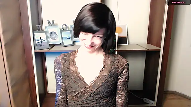  AngeliaFlow  online show from 10-27-25, 07:53