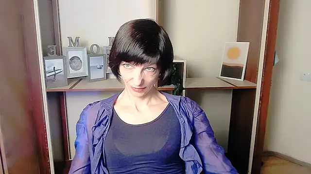 Snapshot of _AngeliaFlow_ chatting on 09-25-25, 06:30 AngeliaFlow online show from 09-25-25, 06:30
