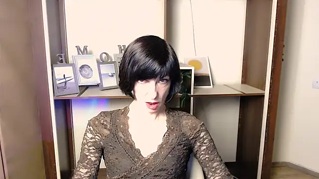  AngeliaFlow  online show from 11-06-25, 07:23