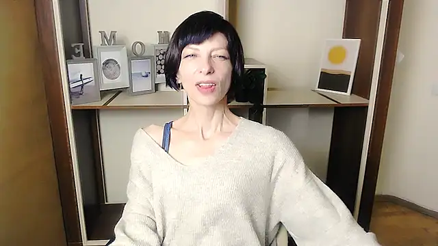 Snapshot of _AngeliaFlow_ chatting on 09-15-25, 06:58 AngeliaFlow online show from 09-15-25, 06:58