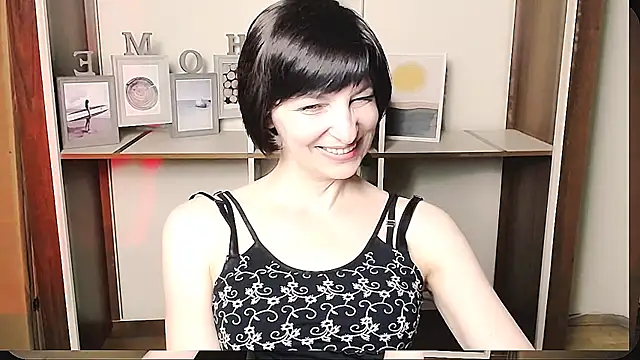 Snapshot of _AngeliaFlow_ chatting on 06-27-26, 12:22 AngeliaFlow online show from 06-27-26, 12:22