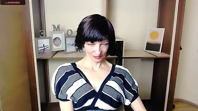 Snapshot of _AngeliaFlow_ chatting on 10-07-25, 06:47 AngeliaFlow online show from 10-07-25, 06:47