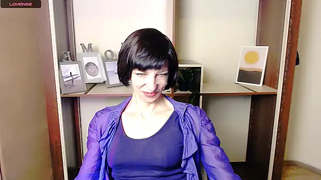 Snapshot of _AngeliaFlow_ chatting on 10-08-25, 06:37 AngeliaFlow online show from 10-08-25, 06:37