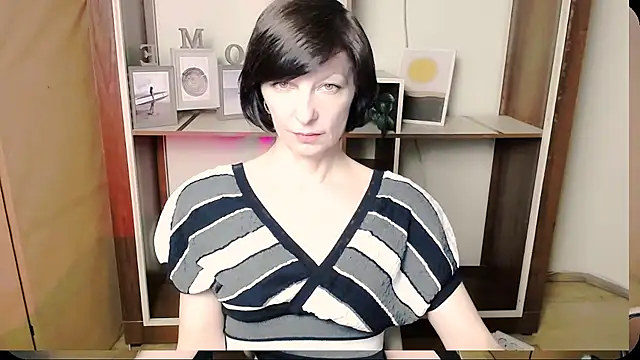 Snapshot of _AngeliaFlow_ chatting on 05-25-26, 08:13 AngeliaFlow online show from 05-25-26, 08:13
