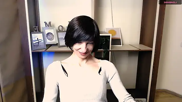  AngeliaFlow  online show from 11-01-25, 07:46