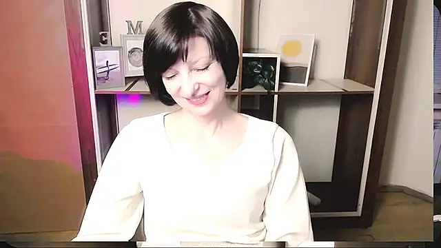 Snapshot of _AngeliaFlow_ chatting on 05-16-26, 08:35 AngeliaFlow online show from 05-16-26, 08:35